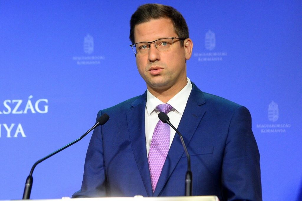 Megszűnik a nyugdíjkorhatár férfiak és nők esetében is