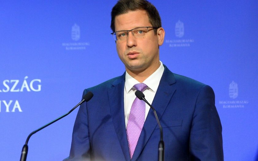Megszűnik a nyugdíjkorhatár férfiak és nők esetében is