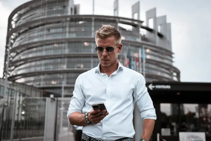 Magyar Péter telefon adócsökkentés +36 1 414 5656