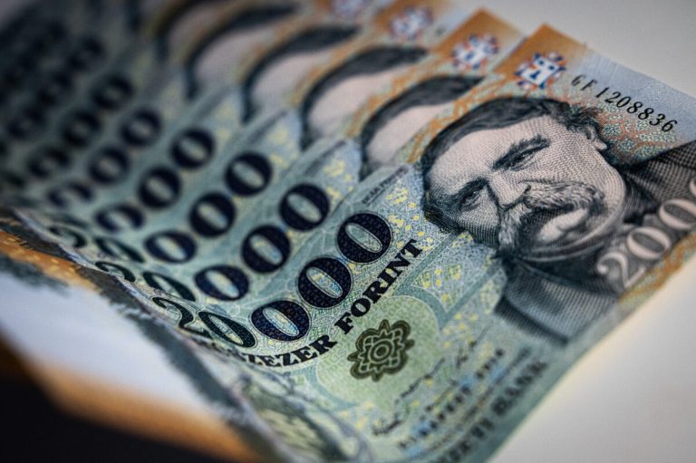 Minimálbér nettó és bruttó összege 2026