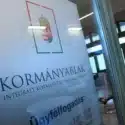 kormanyablak