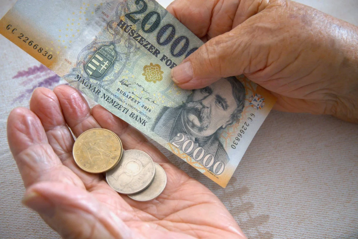 ozvegyi-nyugdij-valt